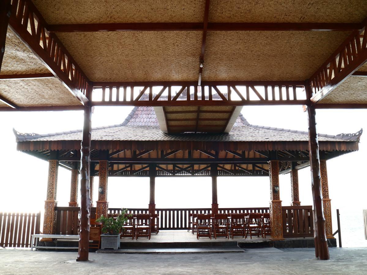 โรงแรมวาตูโดดล บันยูวังงี ภายนอก รูปภาพ